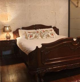 Queen Room with Balcony