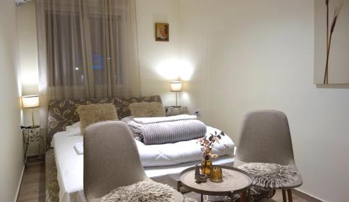 Standard Queen Room