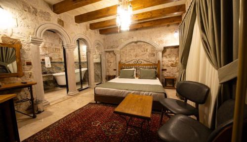 Deluxe Double Room with Bath