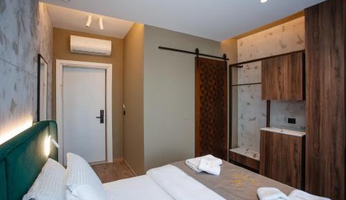 Double Room with Lake View