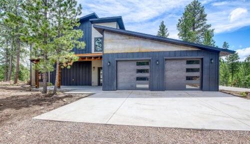 Five-Bedroom Holiday Home