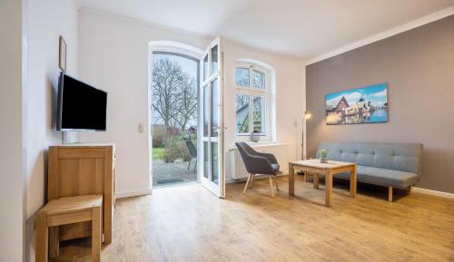Superior One-Bedroom Apartment
