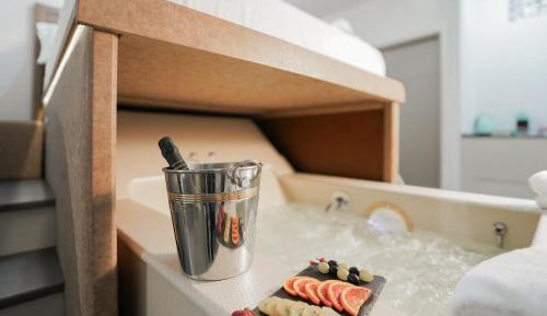 King Room with Spa Bath