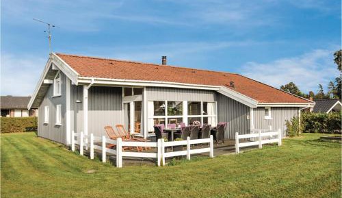 Four-Bedroom Holiday Home