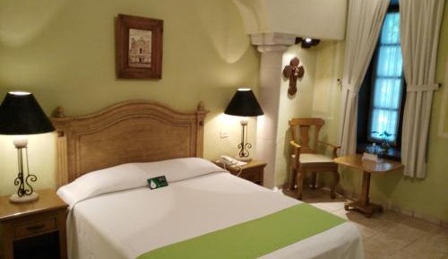 Standard Room with One Queen Bed