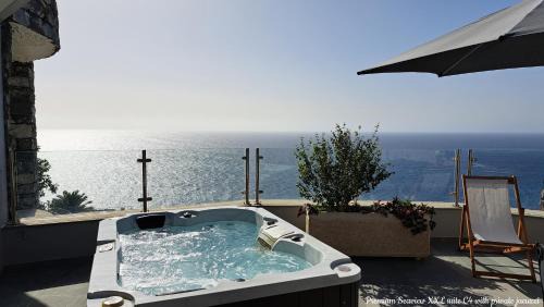 Deluxe Suite with Spa Bath