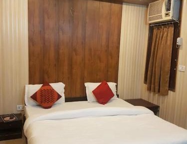 Single Room with Private Bathroom