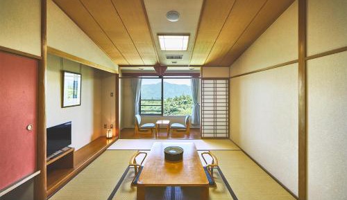Japanese-Style Room with Shared Bathroom - Non-Smoking