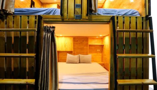 Bunk Bed in Mixed Dormitory Room
