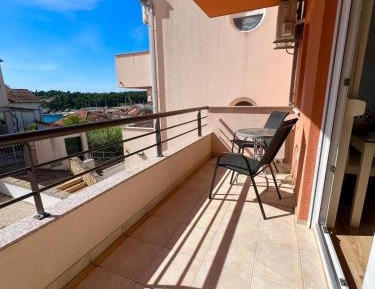 One-Bedroom Apartment with Balcony