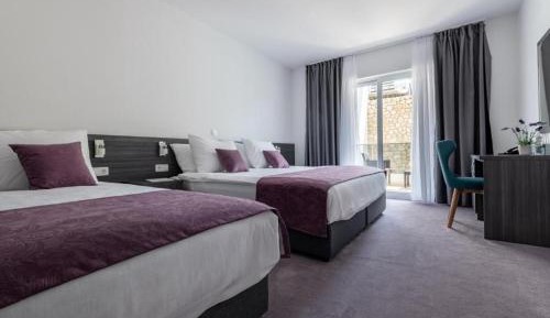 Deluxe Triple Room with Sea View