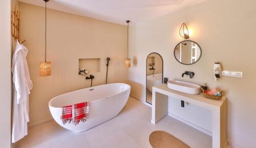 Deluxe Double Room with Bath