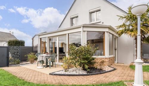 Holiday Home (7 Adults)