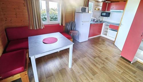 Chalet (6 Adults)