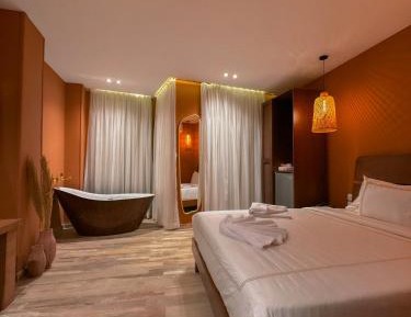 Junior Suite with Balcony