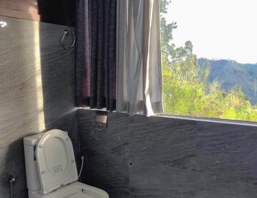 Family Room with Mountain View