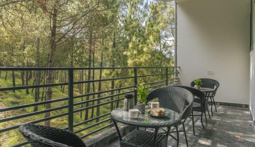 Apartment with Mountain View