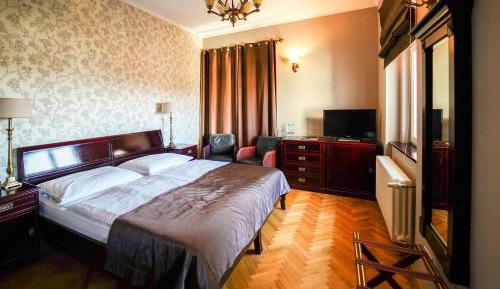 Deluxe Double or Twin Room
