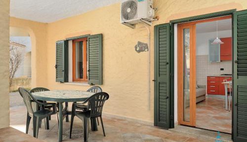 Apartment with Garden View