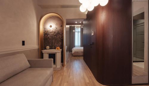  Elegant Suite