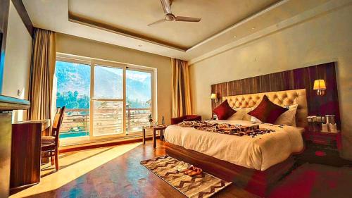 Superior King Room