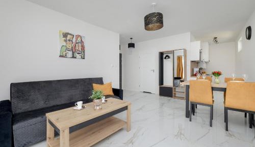 Apartment with Garden View