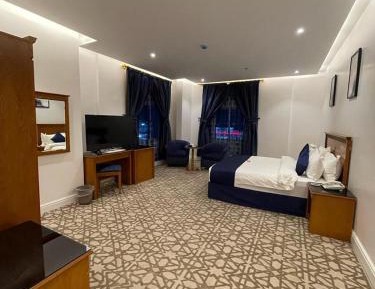 Deluxe Family Room