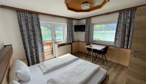 Family Room with Lake View