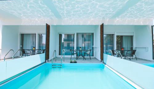 Apartment with Pool View 