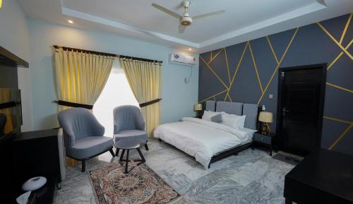 Standard King Room