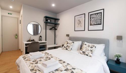 Deluxe Double or Twin Room