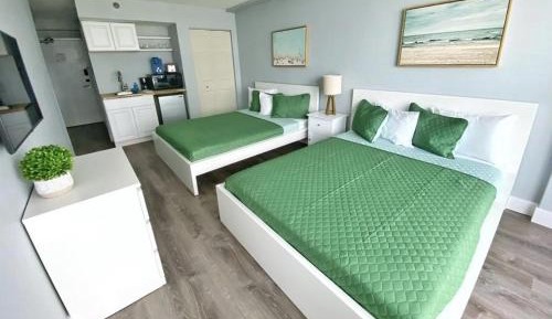 Deluxe Queen Room with Two Queen Beds