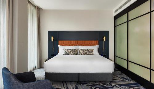 Balcony Suite - Includes Executive Lounge Access