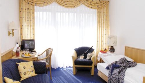 Deluxe Single Room