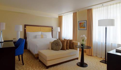 Marriott Suite, Executive lounge access, 1 King