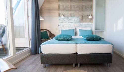 Double Room with Balcony and Sea View