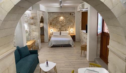 Suite with Garden View