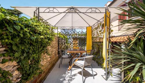 Apartment with Terrace