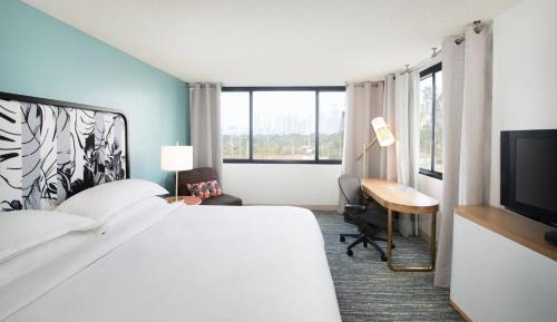Traditional, Guest room, King, City view