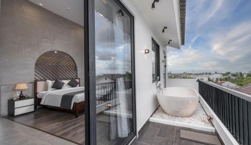 Superior King Suite