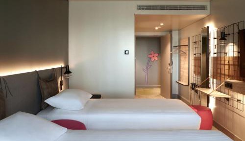 Twin Room with City View