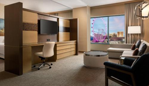 Executive Suite, 1 King, Alternate bed: sofa bed