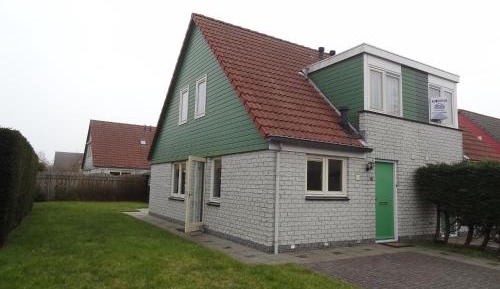 Three-Bedroom Holiday Home 
