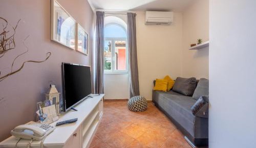 One-Bedroom Apartment with Sea View