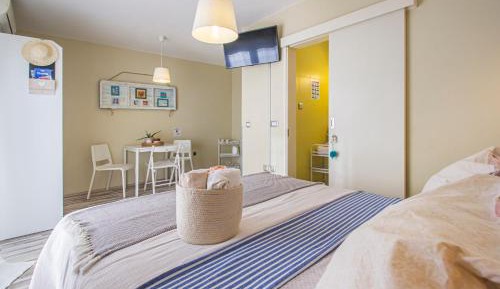 Studio with Balcony and Sea View