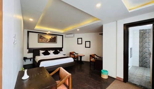 Deluxe Suite