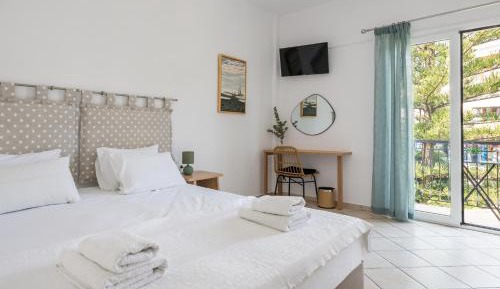 Triple Room with Garden View