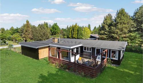 Two-Bedroom Holiday Home