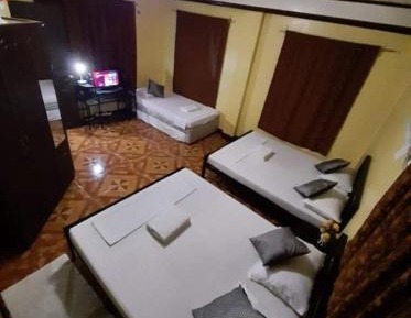 Deluxe Family Room