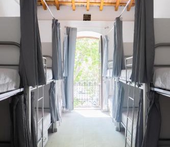 Bunk Bed in Mixed Dormitory Room